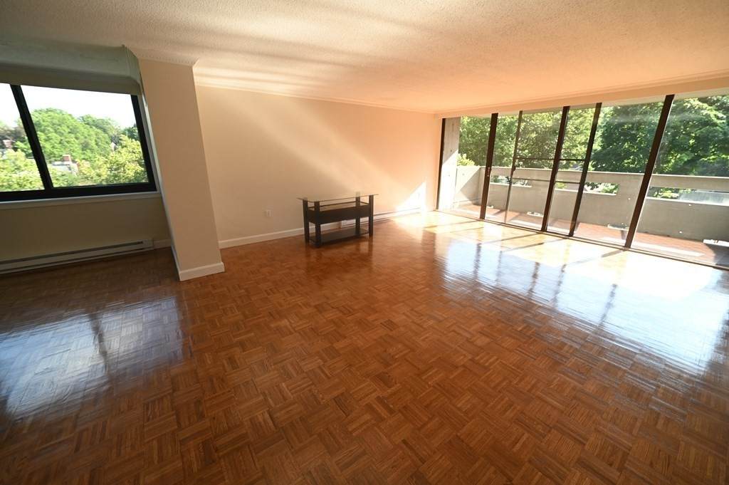 1501 Beacon St - Photo 1