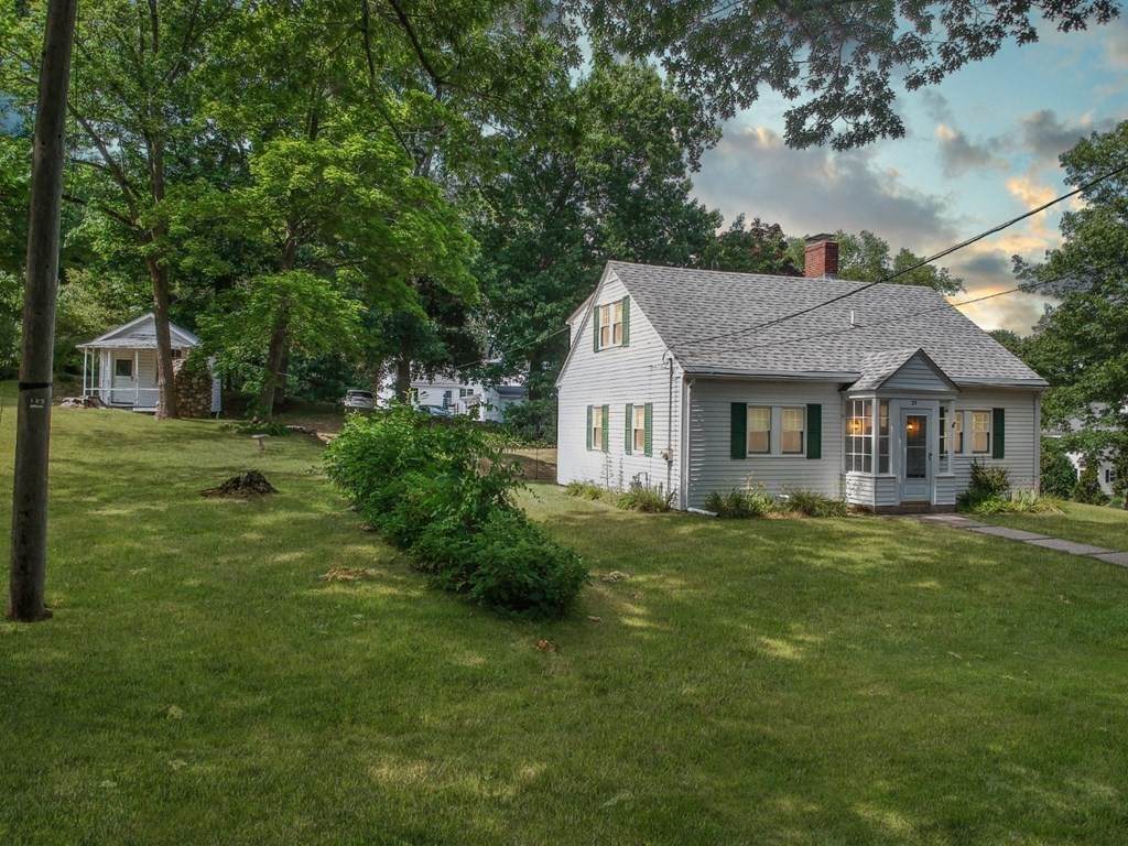 25 Lincoln St - Photo 1