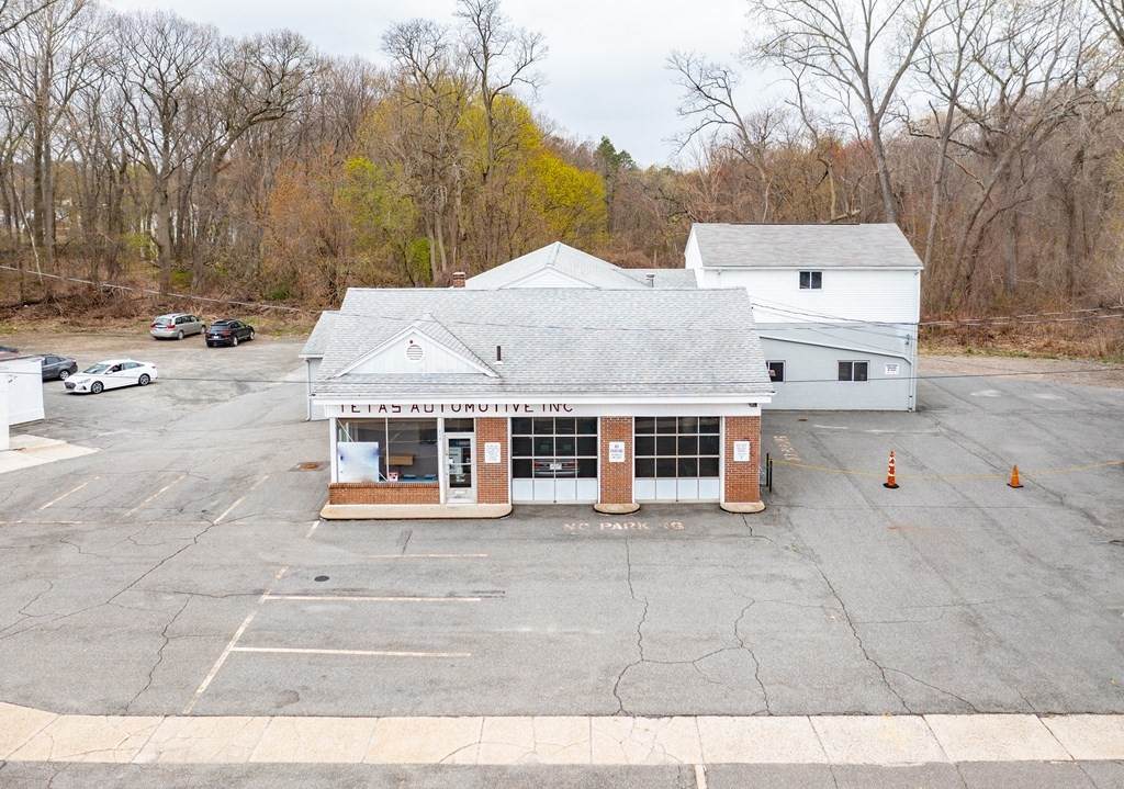 640 Springfield St - Photo 1