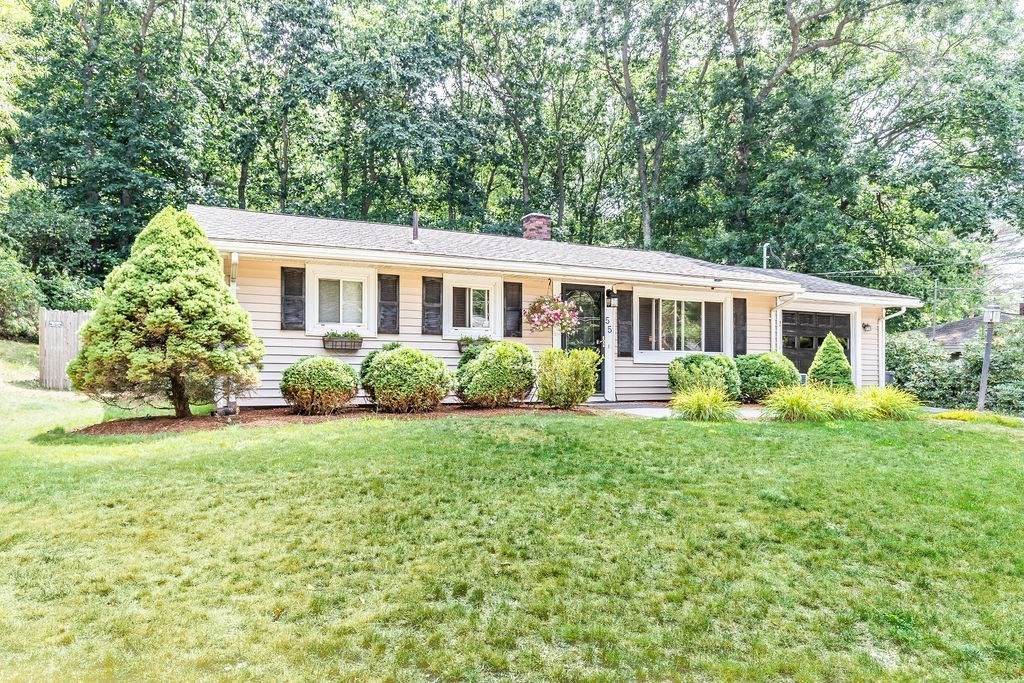 55 Lisa Dr - Photo 1