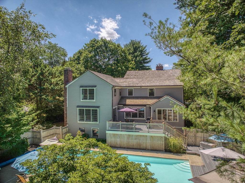 4 Mayflower Rd - Photo 1
