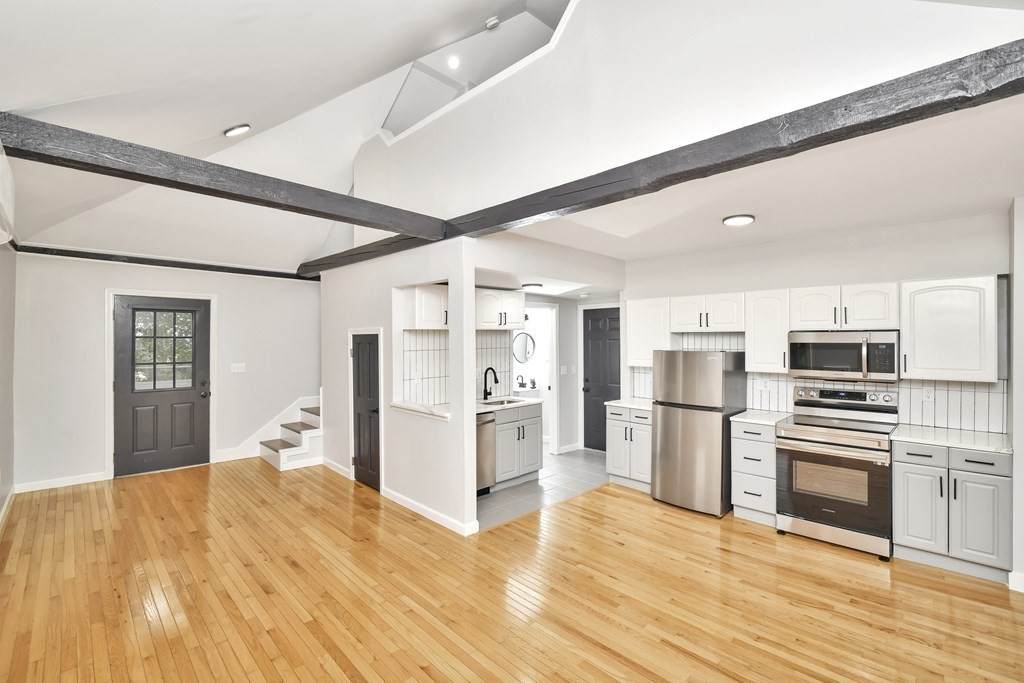 21 Park St - Photo 1