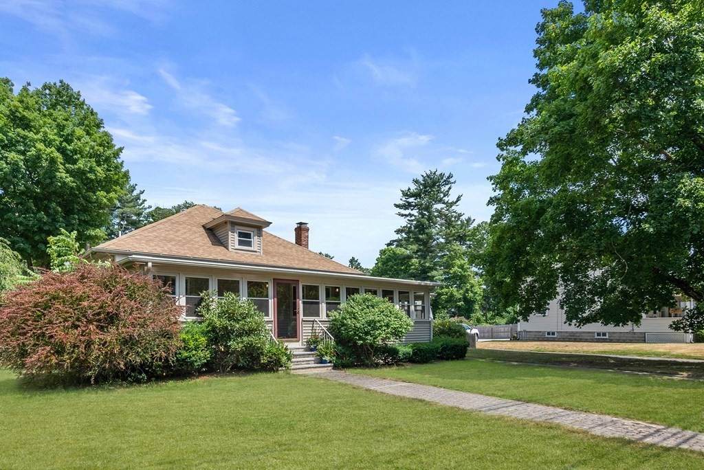 115 Douglas St - Photo 1