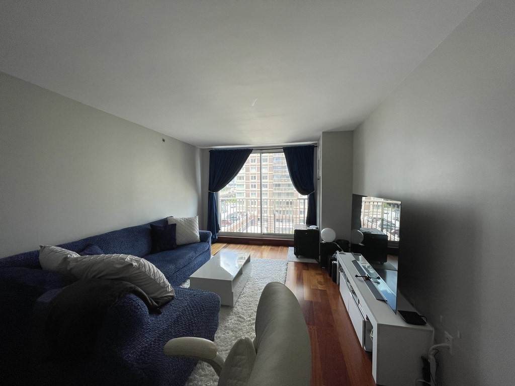 8 Museum Way - Photo 1