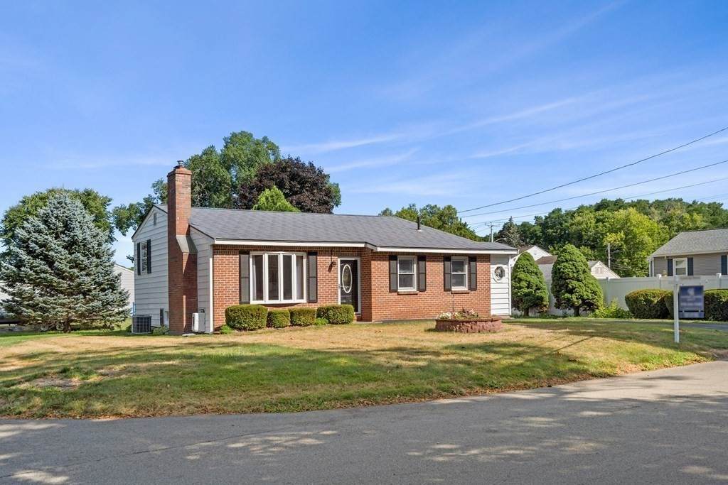 15 Tower Dr - Photo 1