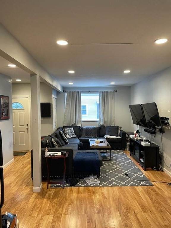 87 Baxter St - Photo 1