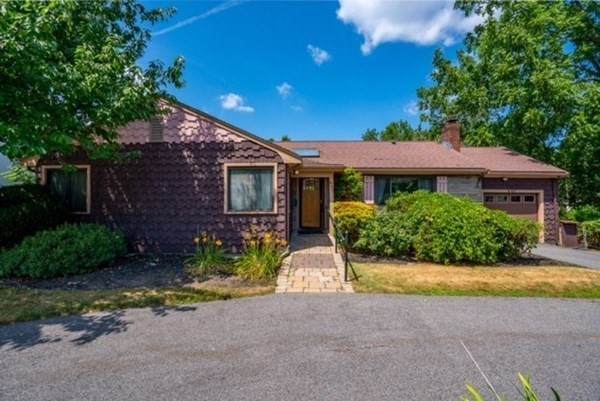 457 Parker St - Photo 1
