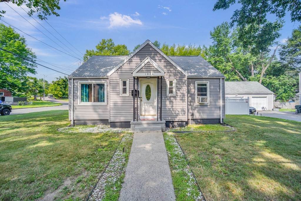 1070 Liberty St - Photo 1