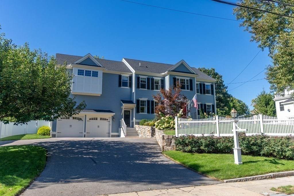 1376 Great Plain Avenue - Photo 1