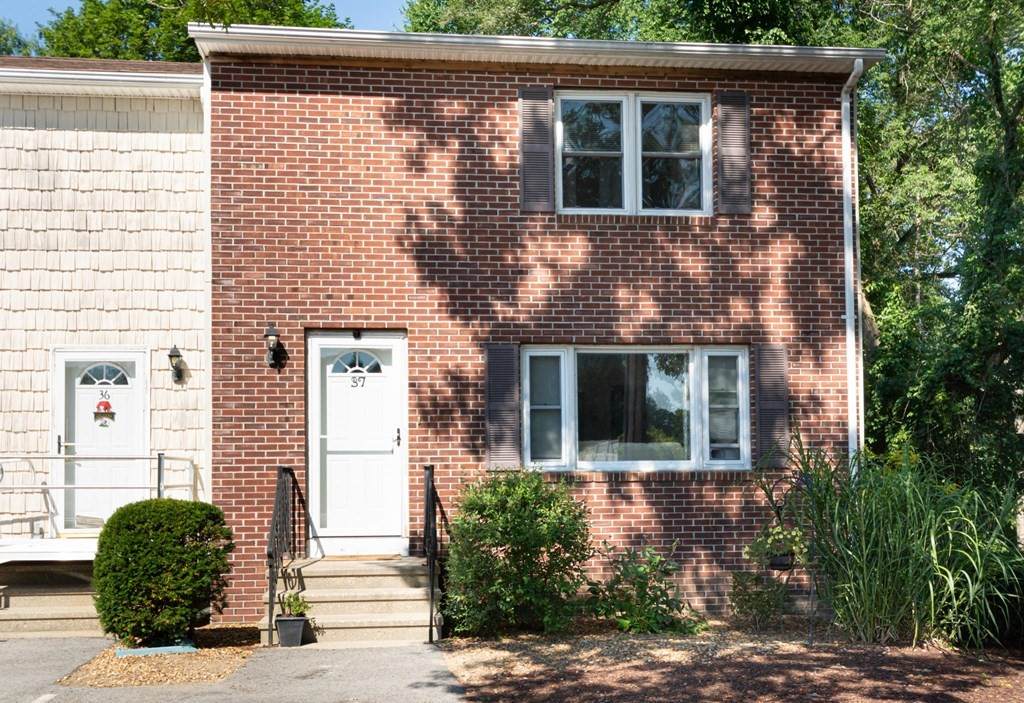 37 Highcrest Park - Photo 1