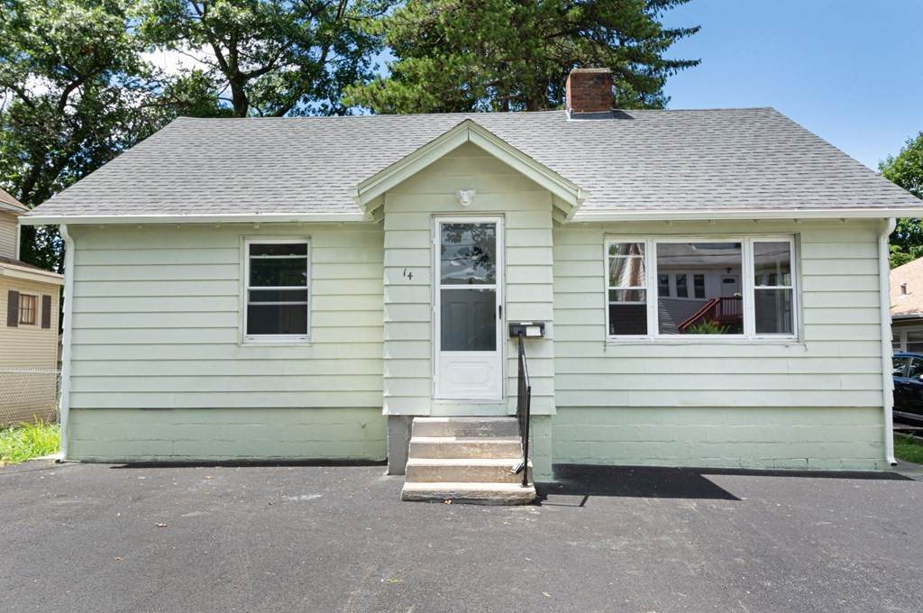 14 Fairlawn Cir - Photo 1