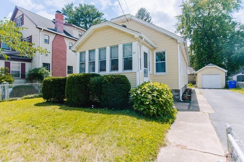 44 Cherrelyn Street - Photo 1