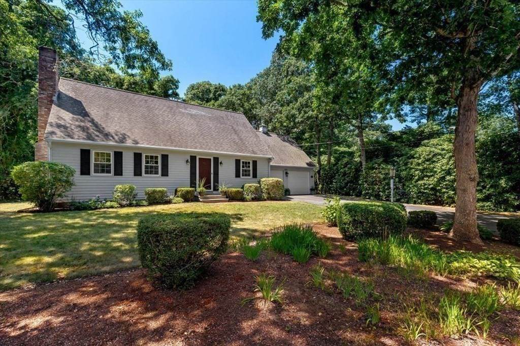 203 Sturbridge Drive - Photo 1
