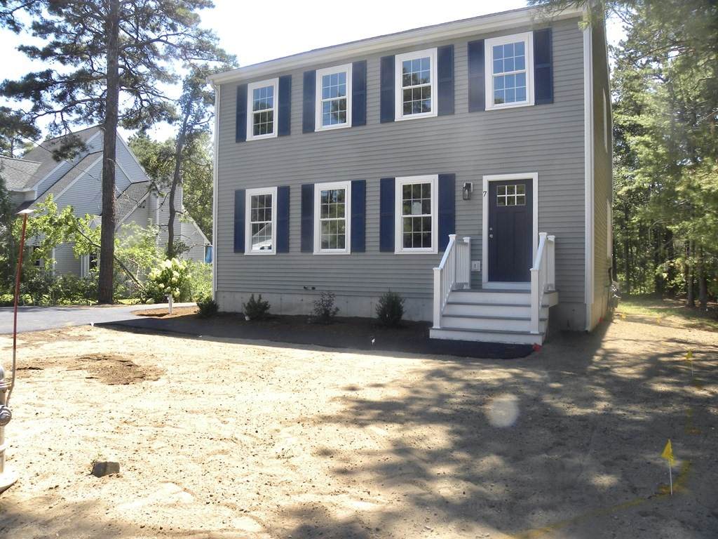7 Dove Ave - Photo 1