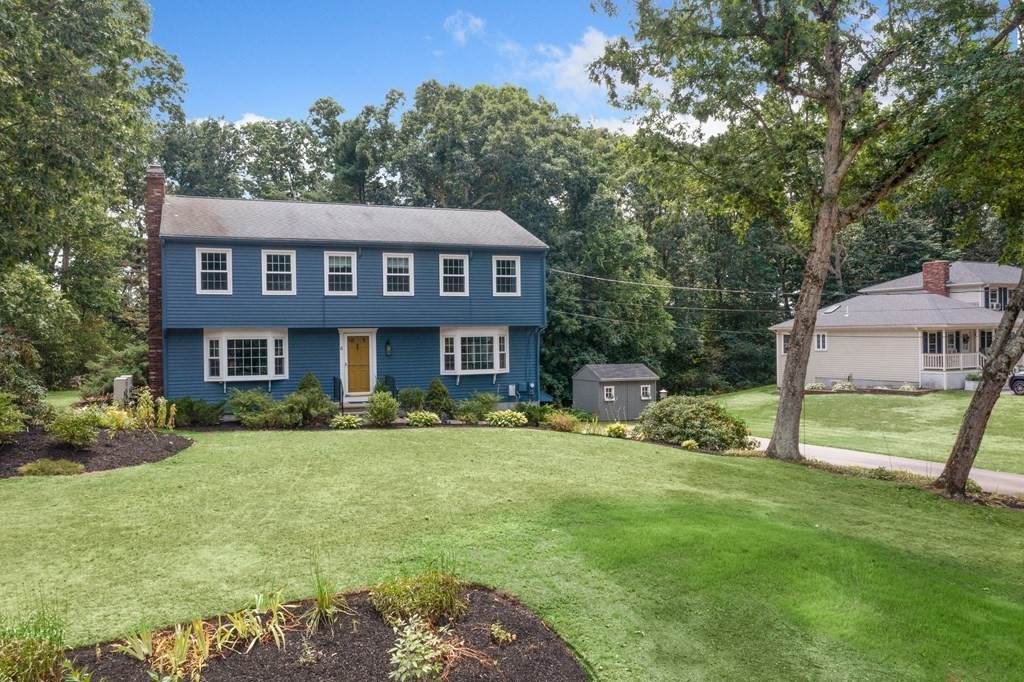 6 Crestview Drive - Photo 1