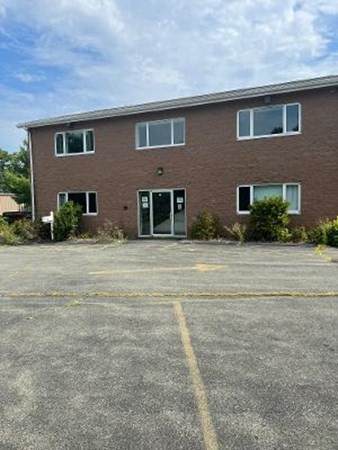 27 Eastman St - Photo 1