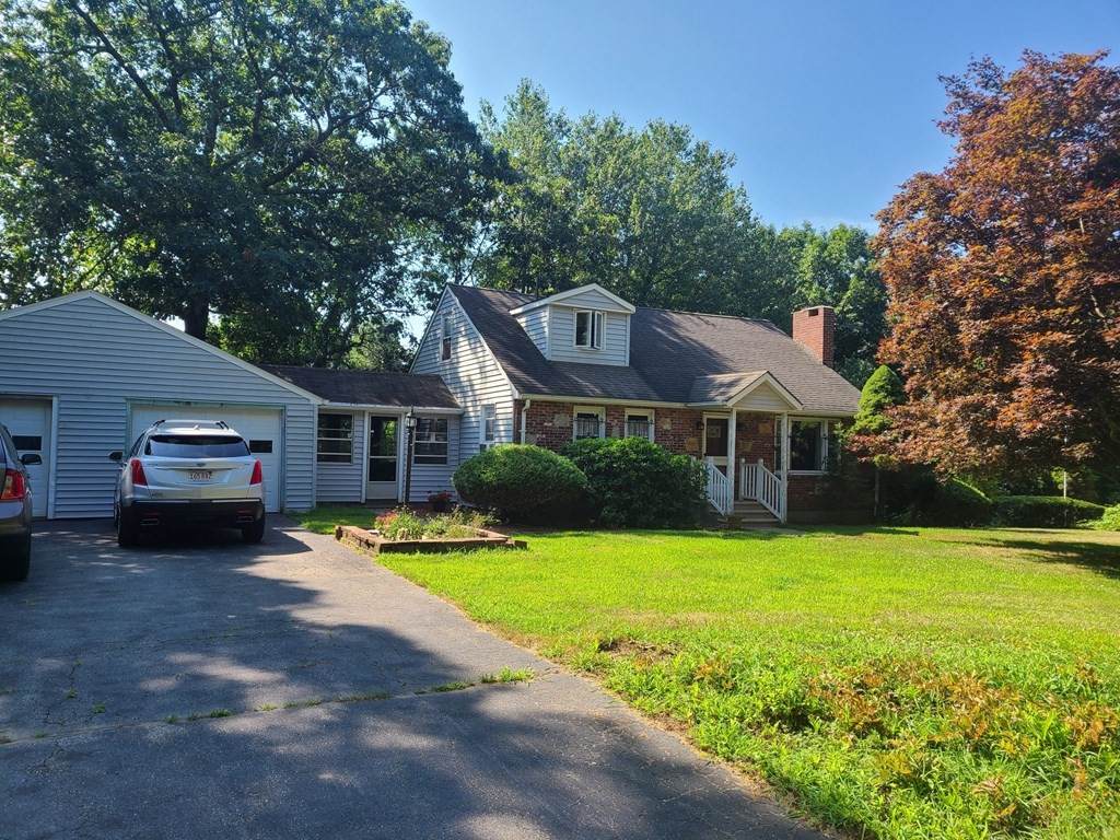 851 Oxford St South - Photo 1