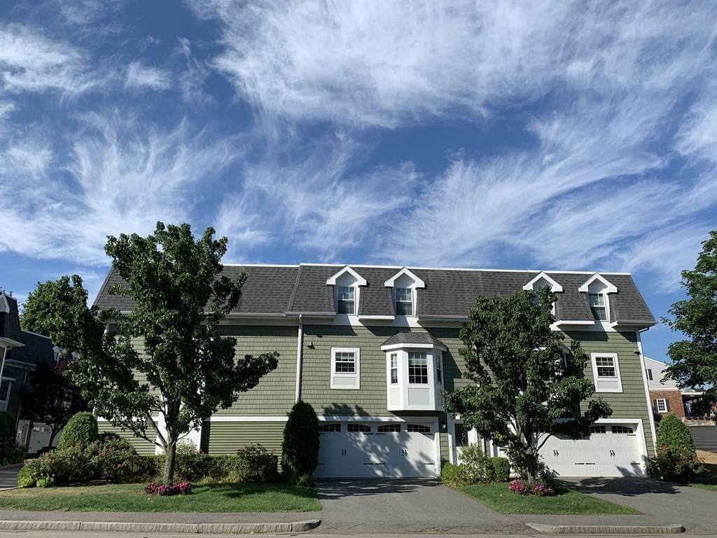 580 Quarry St - Photo 1