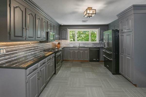 538 Hartford Tpke - Photo 1
