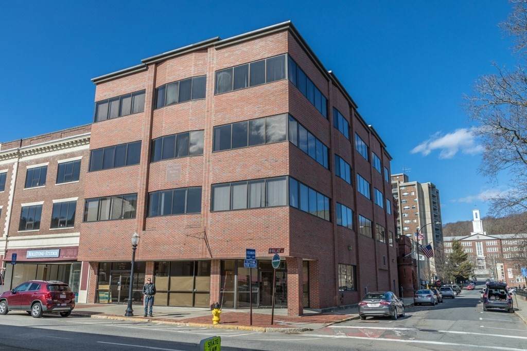 621 Main Street - Photo 1