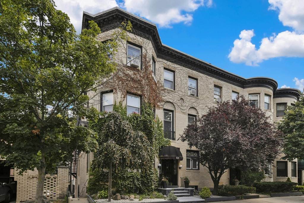 124 Saint Mary's - Photo 1