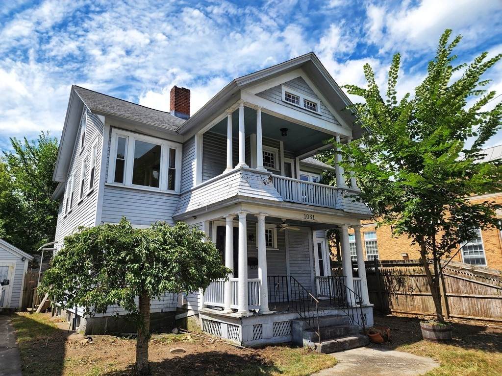 1061 Park St - Photo 1