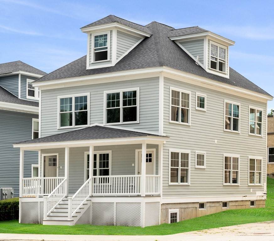 593 Gallivan Boulevard - Photo 1