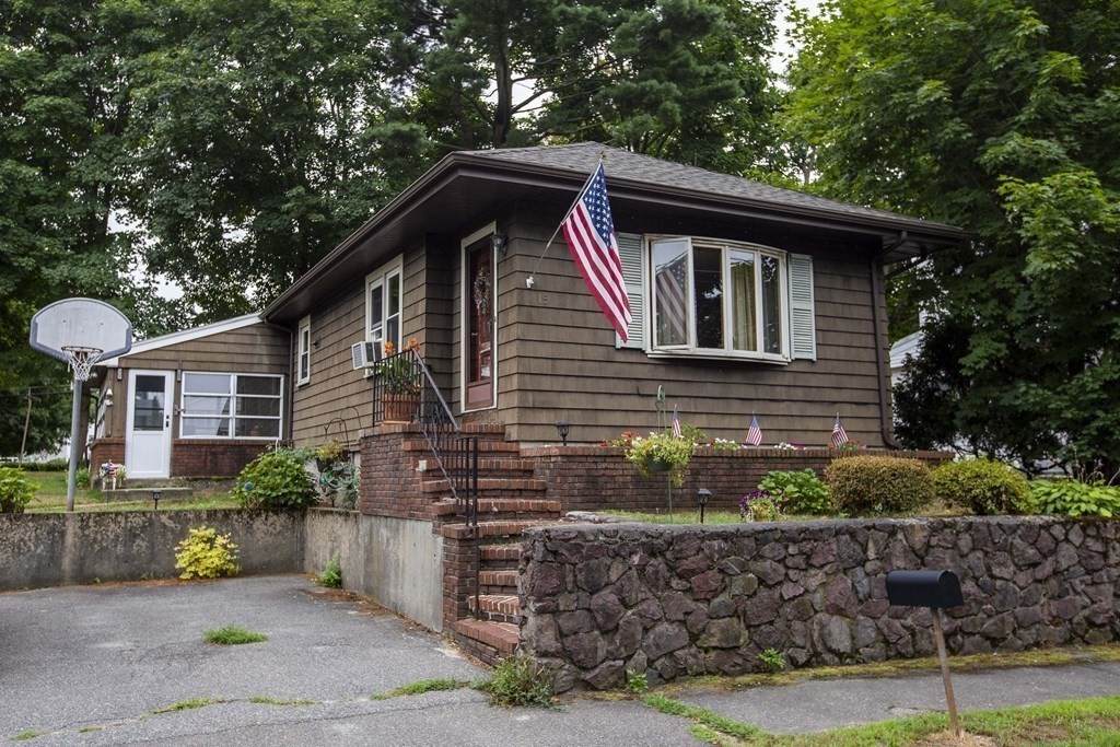 15 Quannapowitt Ave - Photo 1