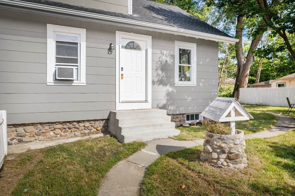 605 Northampton St - Photo 1