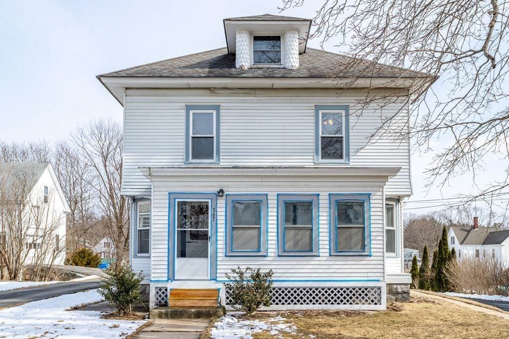 367 Central St - Photo 1