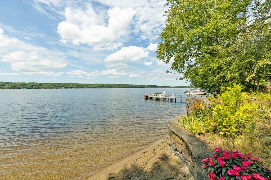 26 Fuller Shores Rd - Photo 1