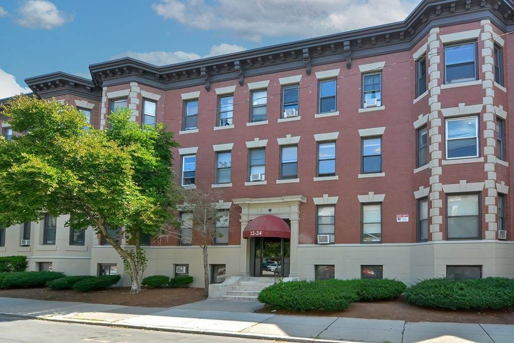 24 Glenville Ave - Photo 1