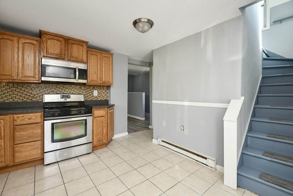 8 Pleasantview Ave - Photo 1