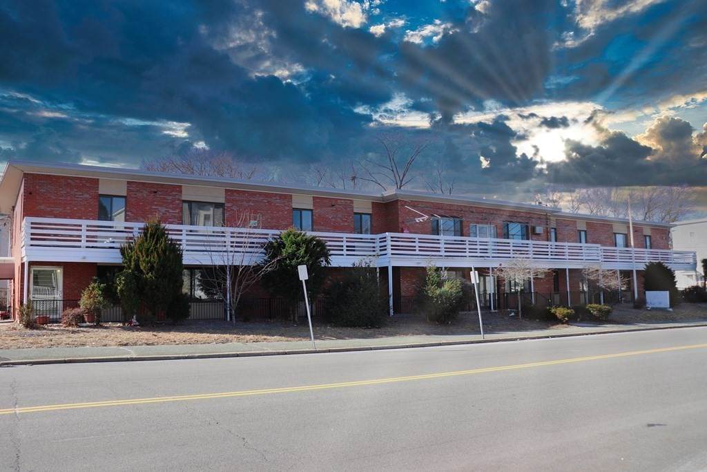 555 South Union Street - Photo 1