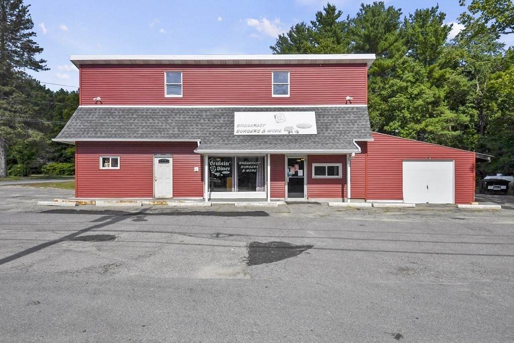 241 School St - Photo 1