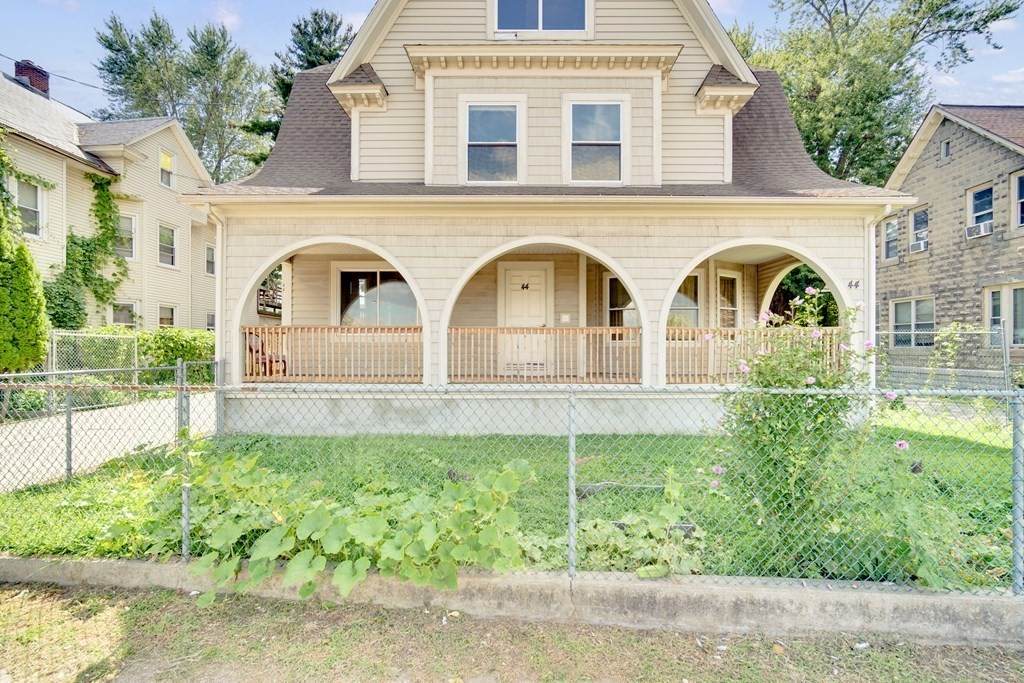 44 Riverdale St - Photo 1