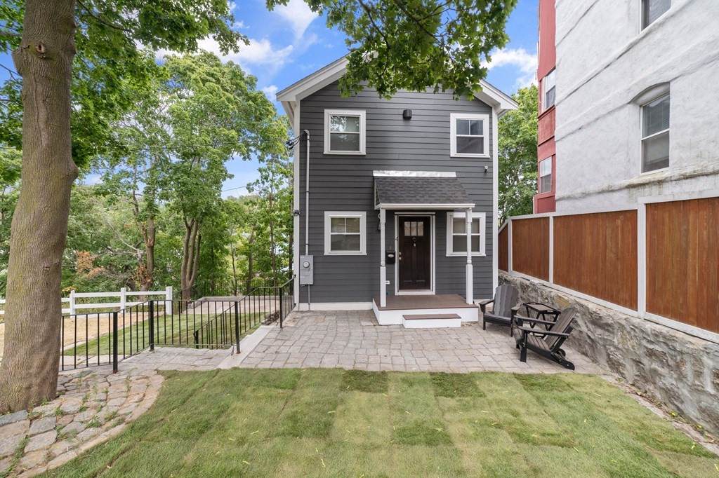 4 Juniper Terrace - Photo 1