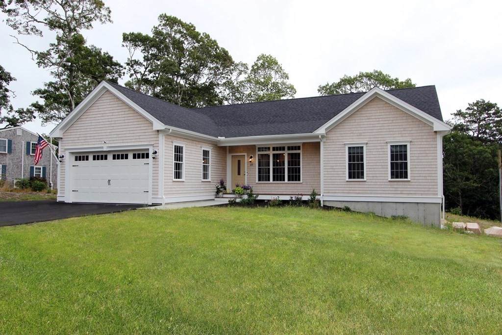 105 Wayside Dr - Photo 1
