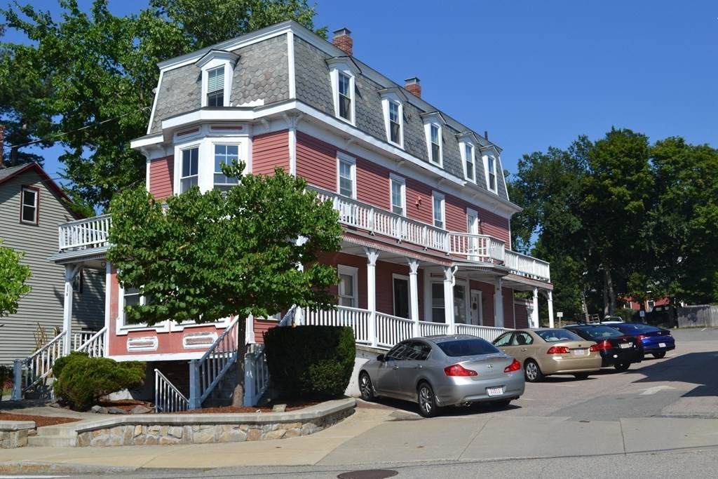 7 Central St - Photo 1