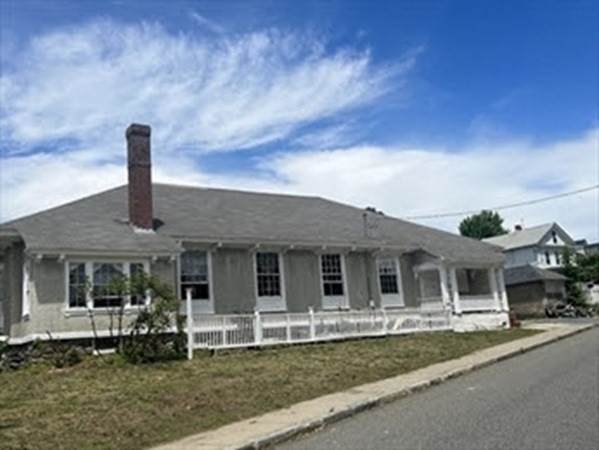 3 Pleasant St - Photo 1