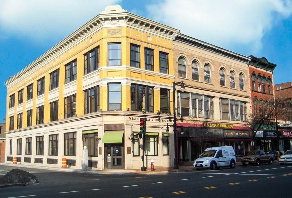 102 Elm St - Photo 1