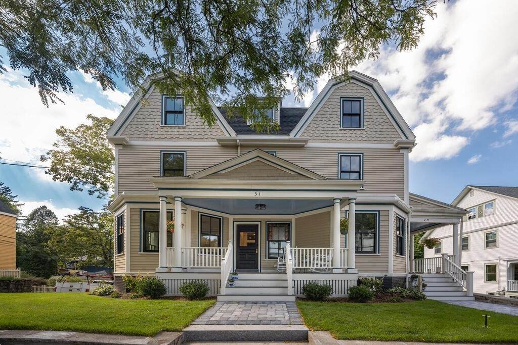 31 Bartlett Ave - Photo 1