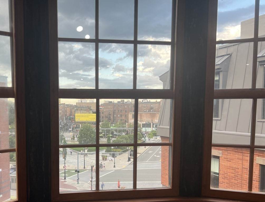 145 Hanover Street - Photo 1