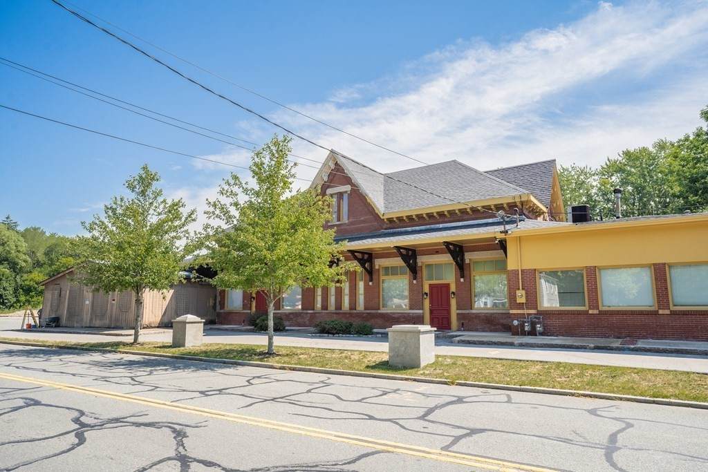 40 Dean St - Photo 1