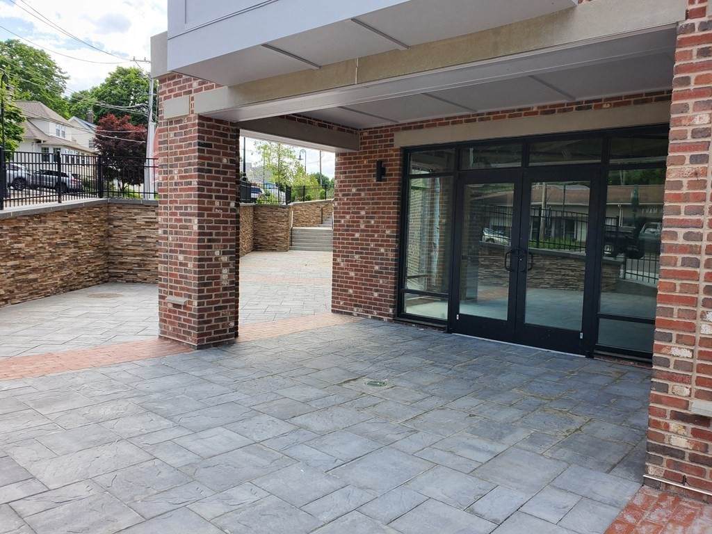1 Central Ave - Photo 1