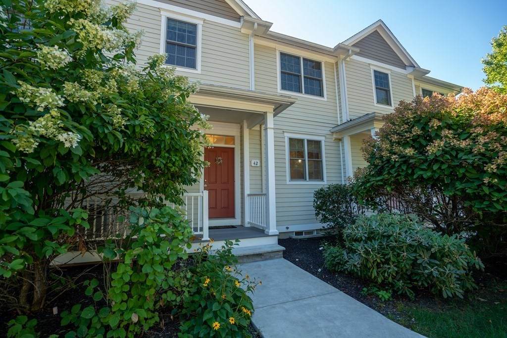 208 Pine Street - Photo 1