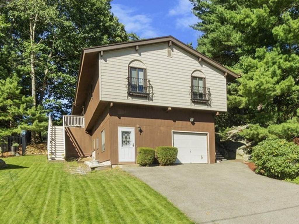 8 Hickory Hill Rd - Photo 1