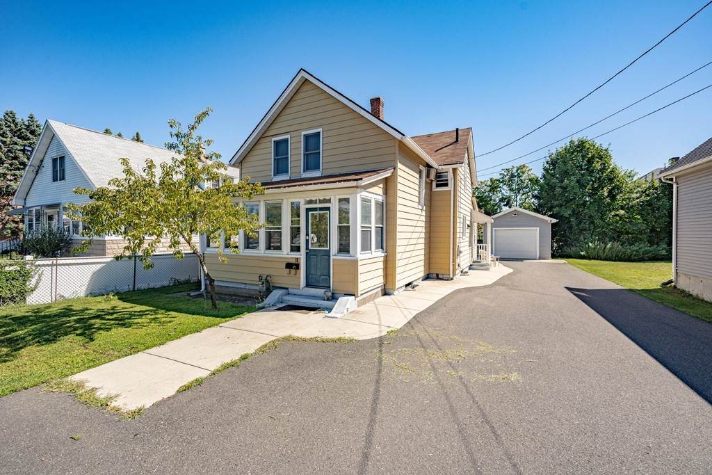 16 Pine St - Photo 1