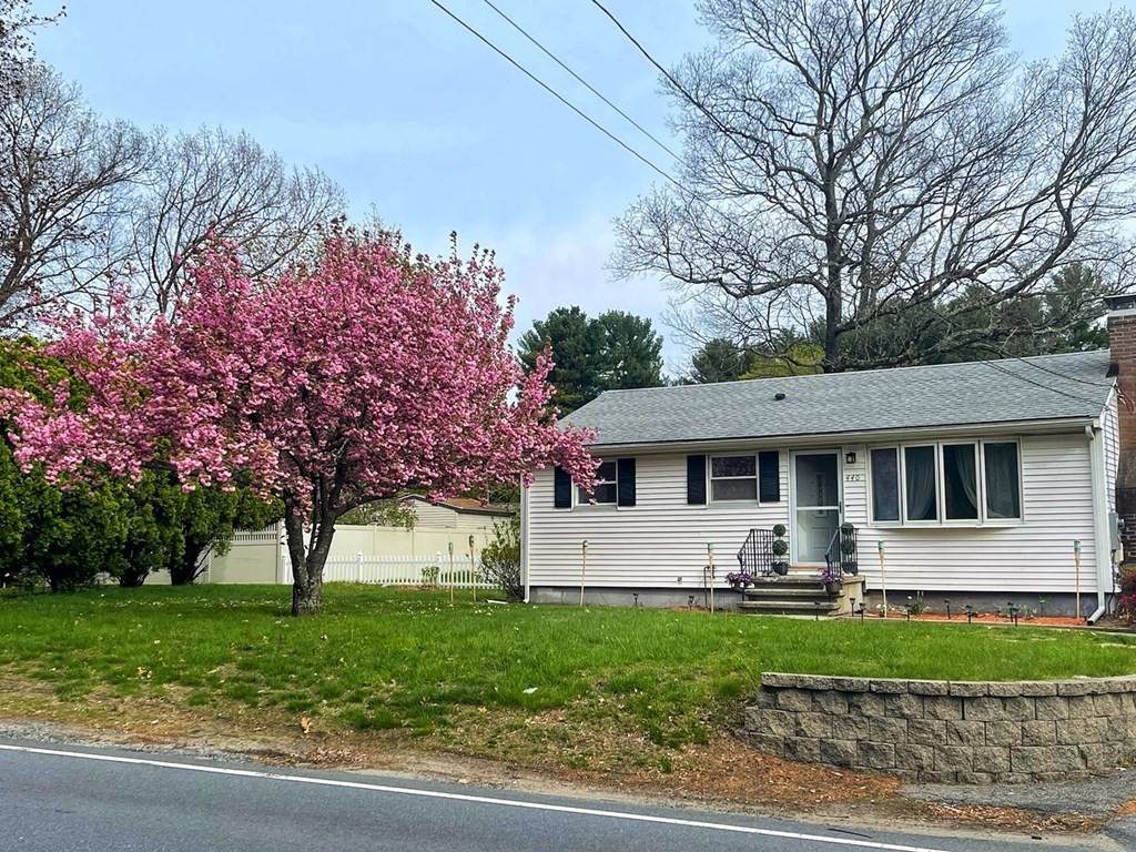 440 Shawsheen St - Photo 1