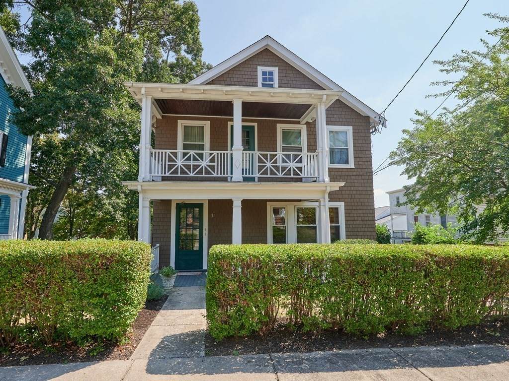 11 Russell Terrace - Photo 1